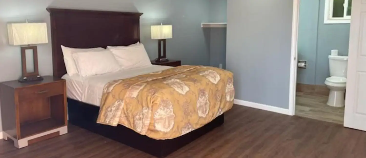 Attractive Room With King Bed
