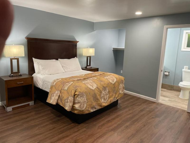 Best Hotel Rooms in Blue Seal Inn